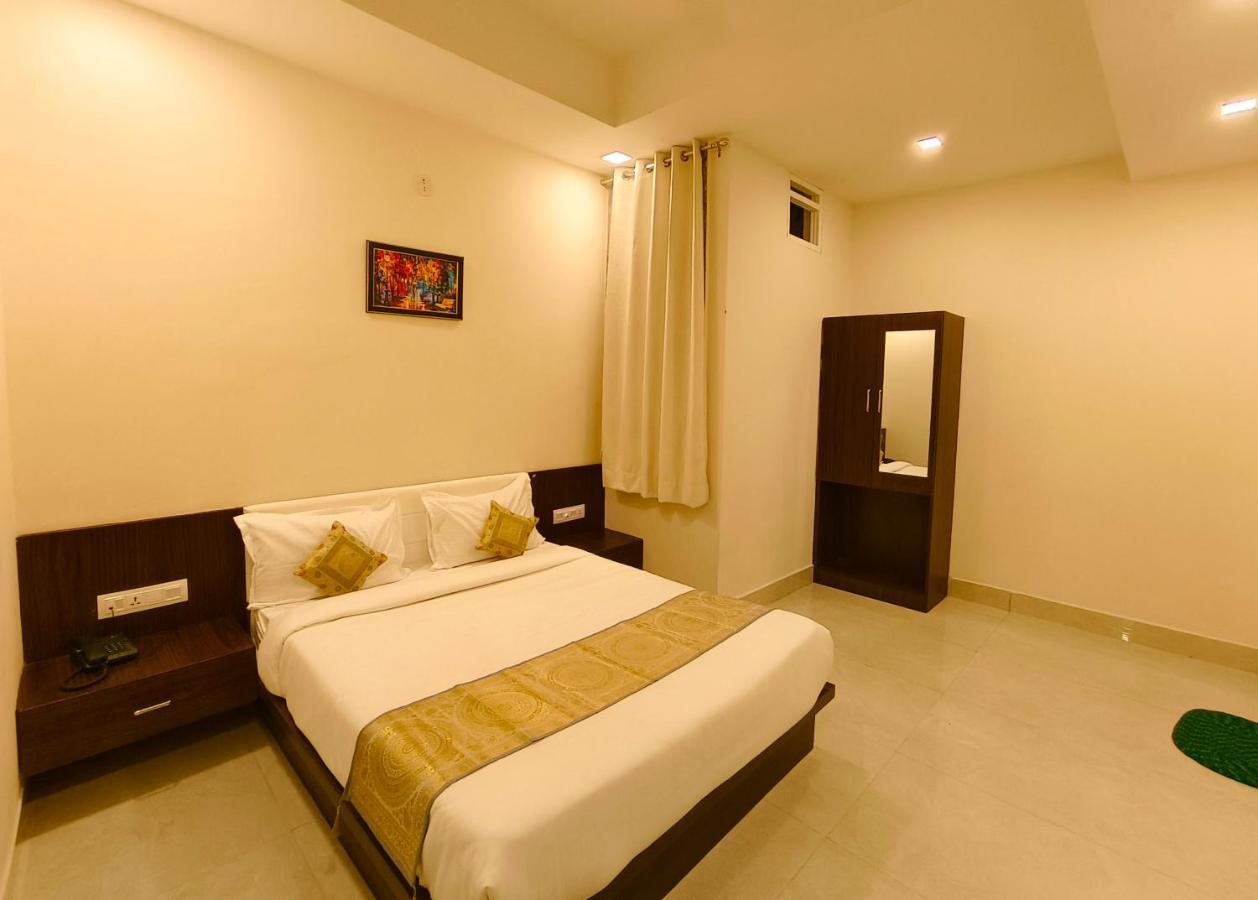 Hotel Veer Palace Near Udaipole Udaipur Ngoại thất bức ảnh
