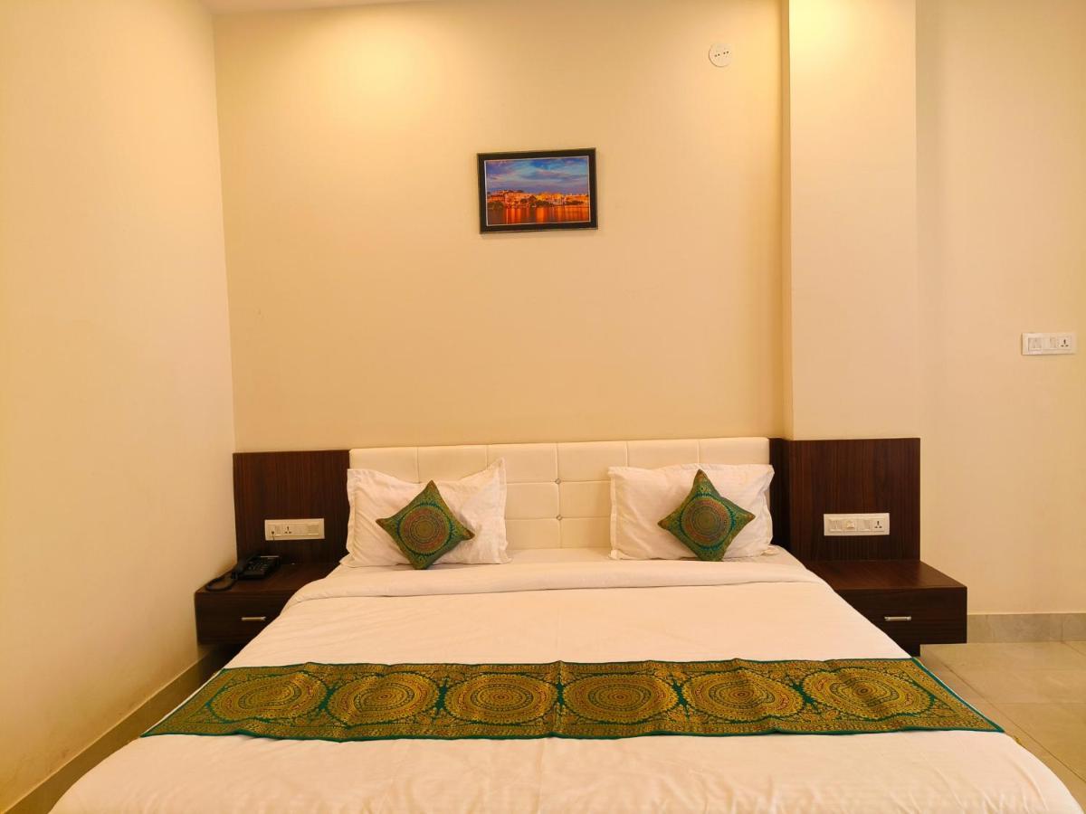 Hotel Veer Palace Near Udaipole Udaipur Ngoại thất bức ảnh