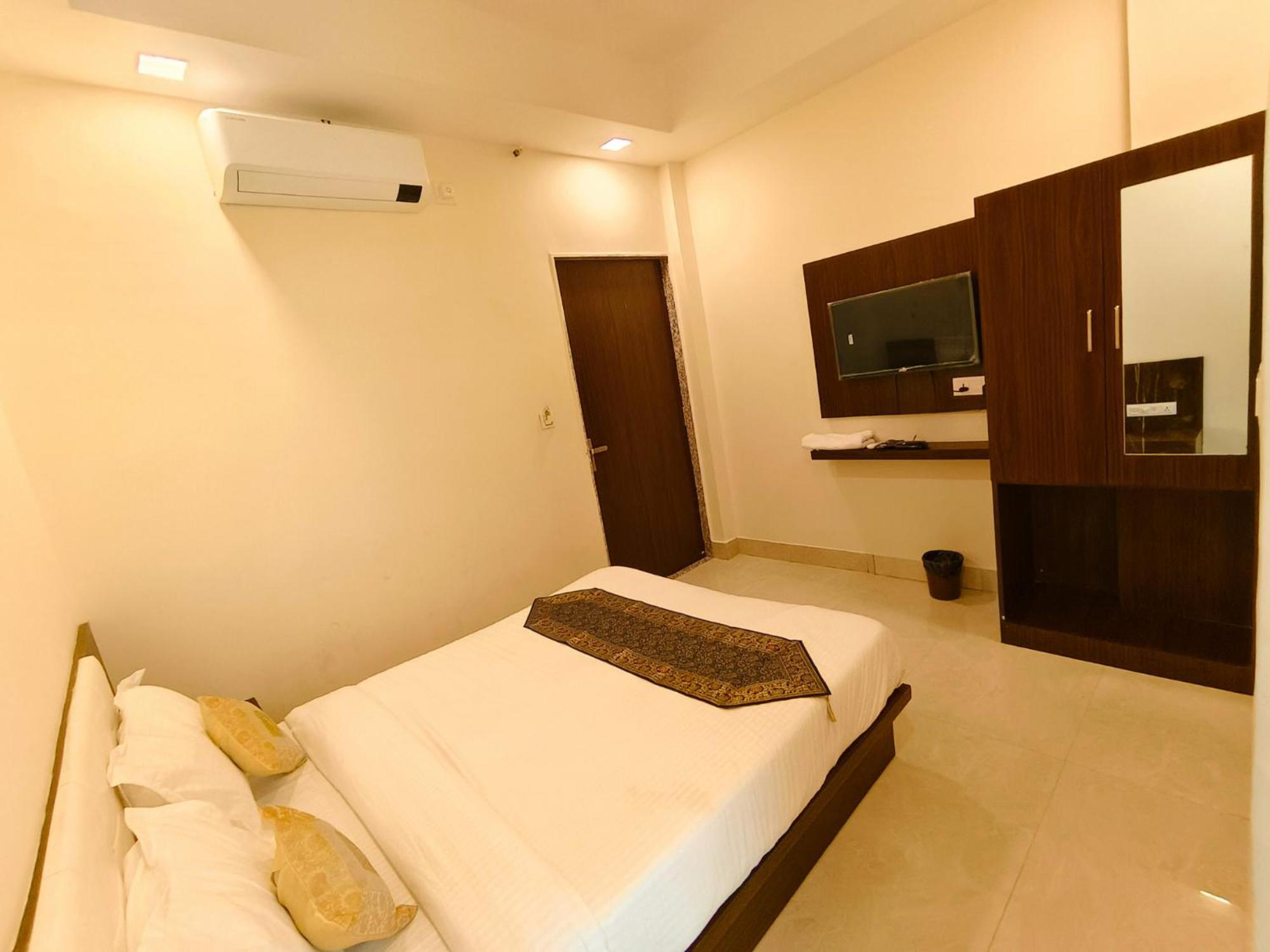 Hotel Veer Palace Near Udaipole Udaipur Ngoại thất bức ảnh