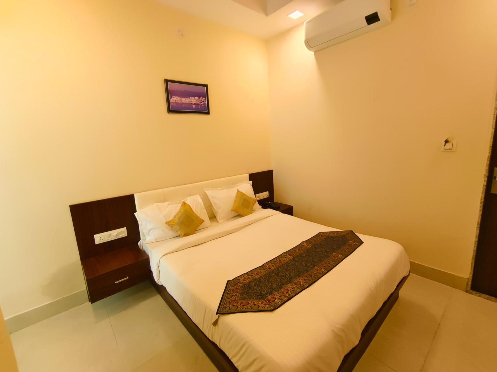 Hotel Veer Palace Near Udaipole Udaipur Ngoại thất bức ảnh